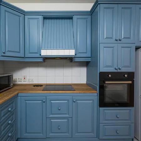 Seafront 4-bedroom Lägenhet