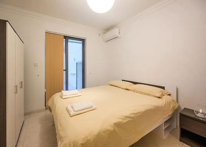 Lejlighed Seafront 4-bedroom *