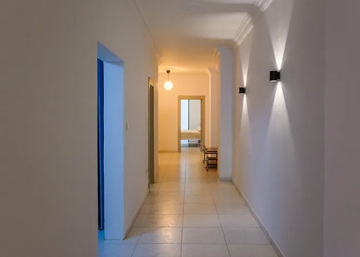 Seafront 4-bedroom Lejlighed Sliema