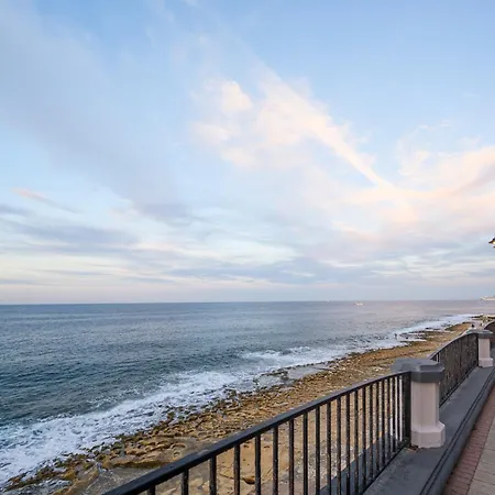 Apartmán Seafront 4-bedroom *